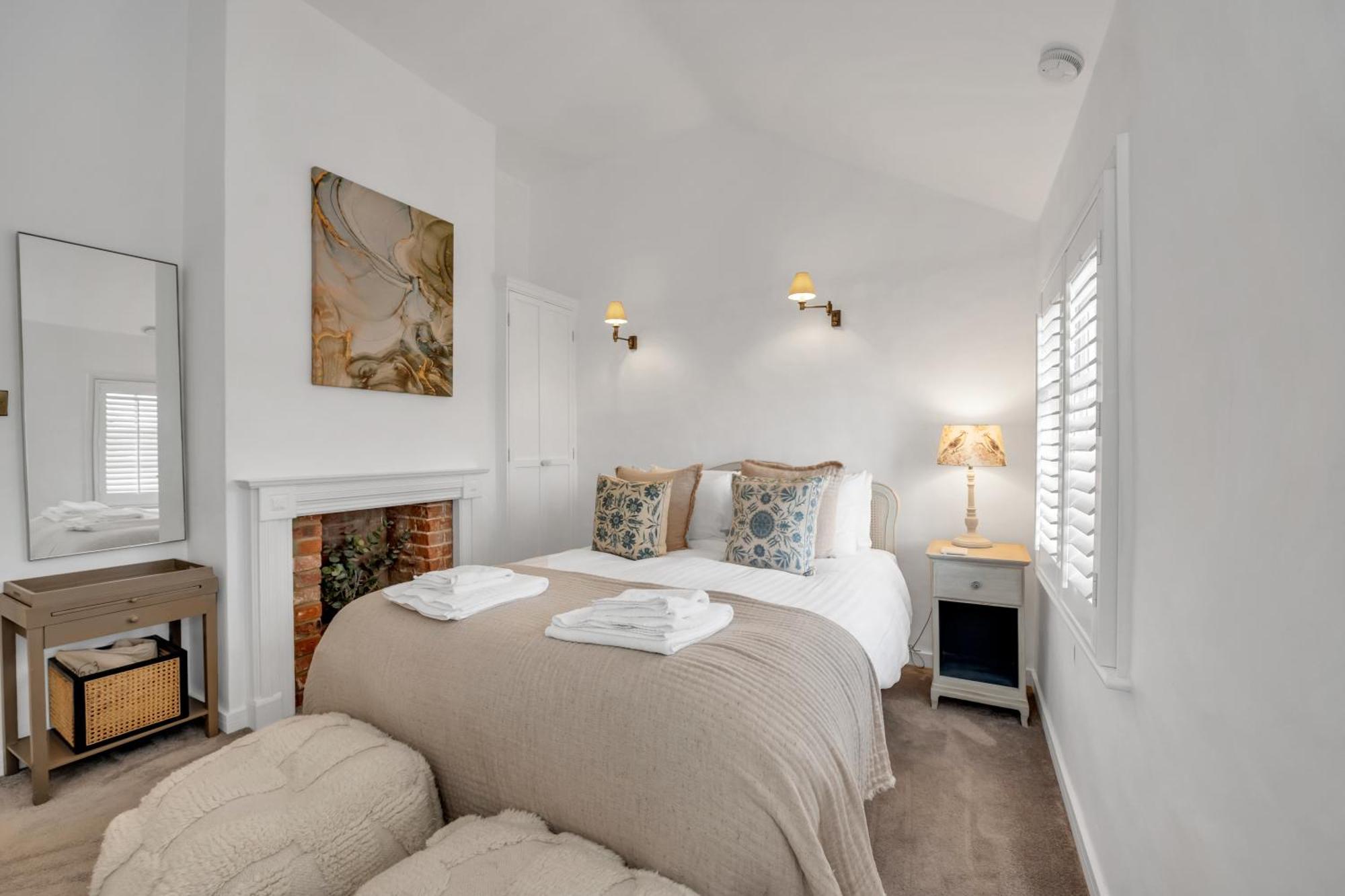 Charming Church Walk, Long Melford - 2 Bedroom Property With Parking Buitenkant foto